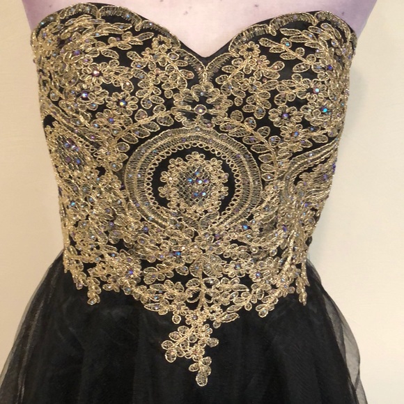Chiffon Beads and Embroidered Prom or Wedding Gown - Picture 3 of 15